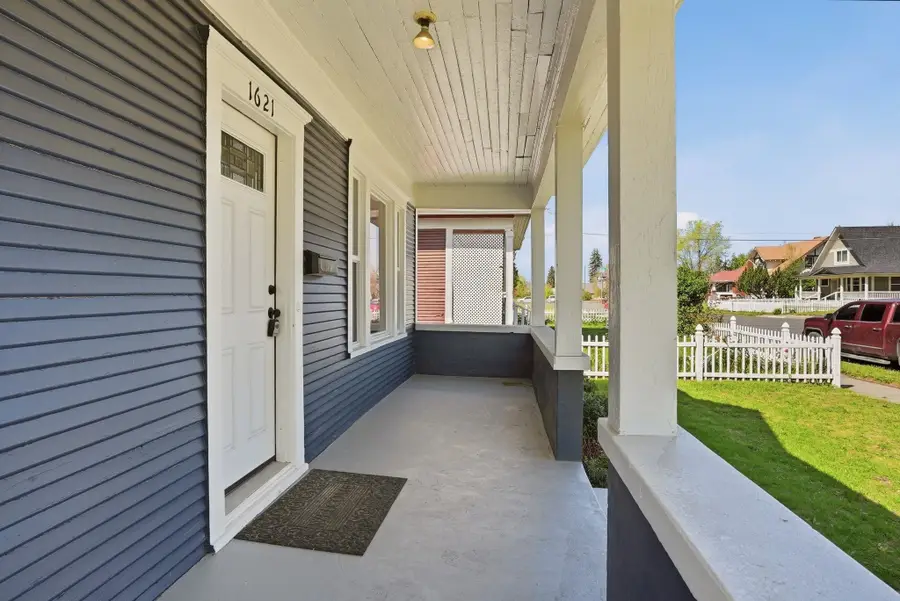 1621 W Knox Ave, Spokane, WA 99205 - #3
