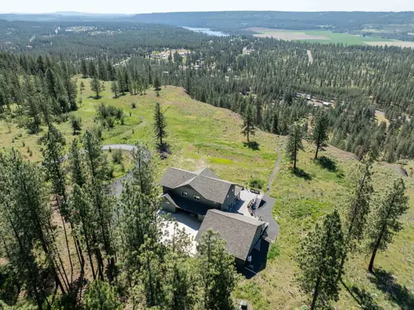 6560 Pine Ridge Way, Nine Mile Falls, WA 99026