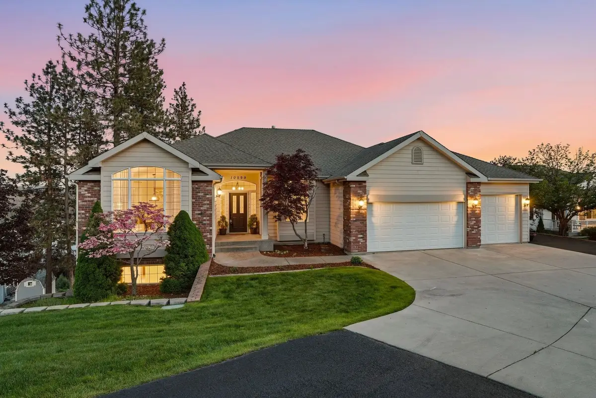 10599 W Lakeside Ln, Nine Mile Falls, WA 99026 - #1