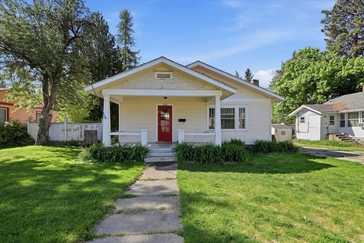 826 E 34th Ave, Spokane, WA 99203 - #1