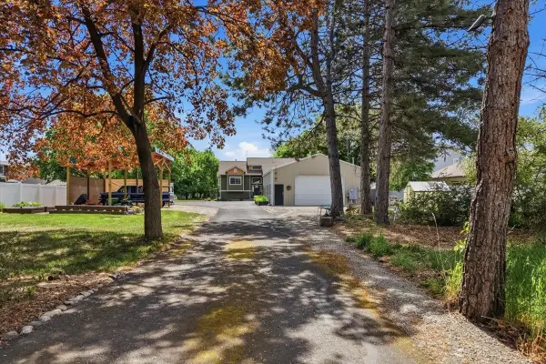17510 E Montgomery Ave, Spokane Valley, WA 99016
