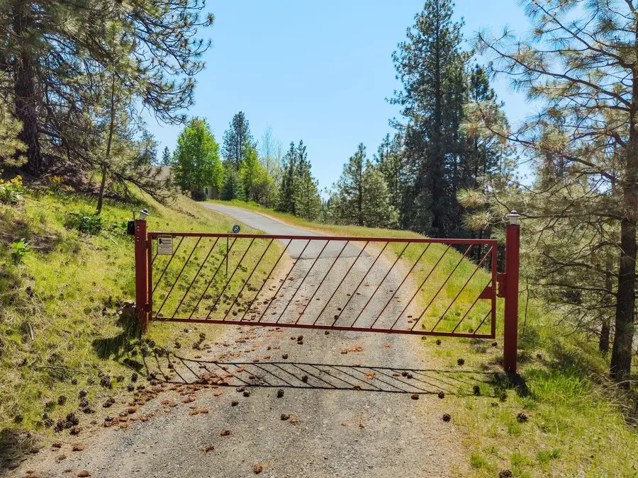 2910 N Brooks Rd, Medical Lake, WA 99022 - #3