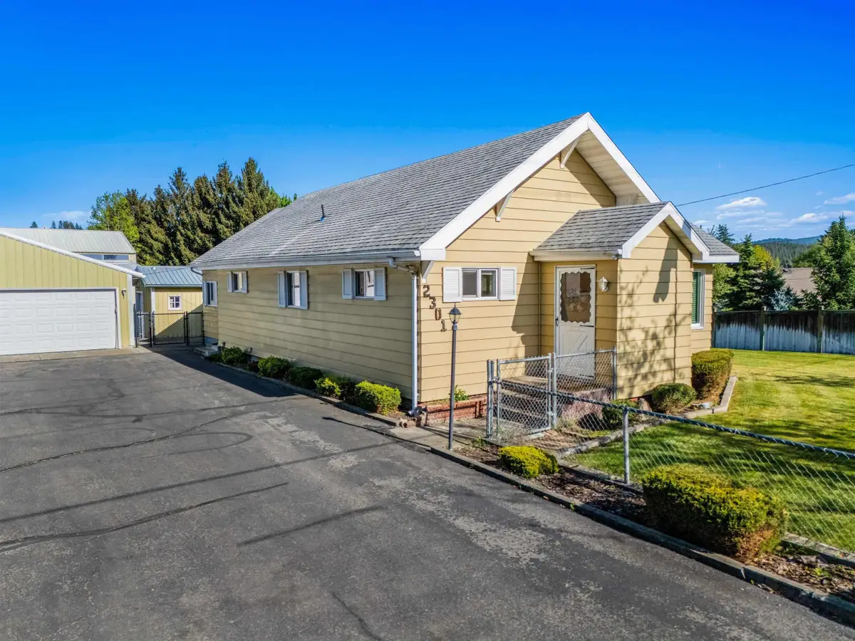 2301 S Progress Rd, Spokane Valley, WA 99037 - #1