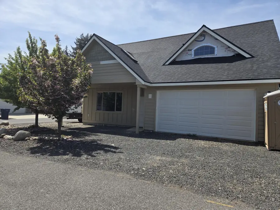9715 E Main Ln, Spokane Valley, WA 99206 - #2