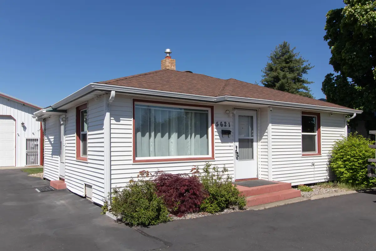 5621 N Hemlock St, Spokane, WA 99205 - #1