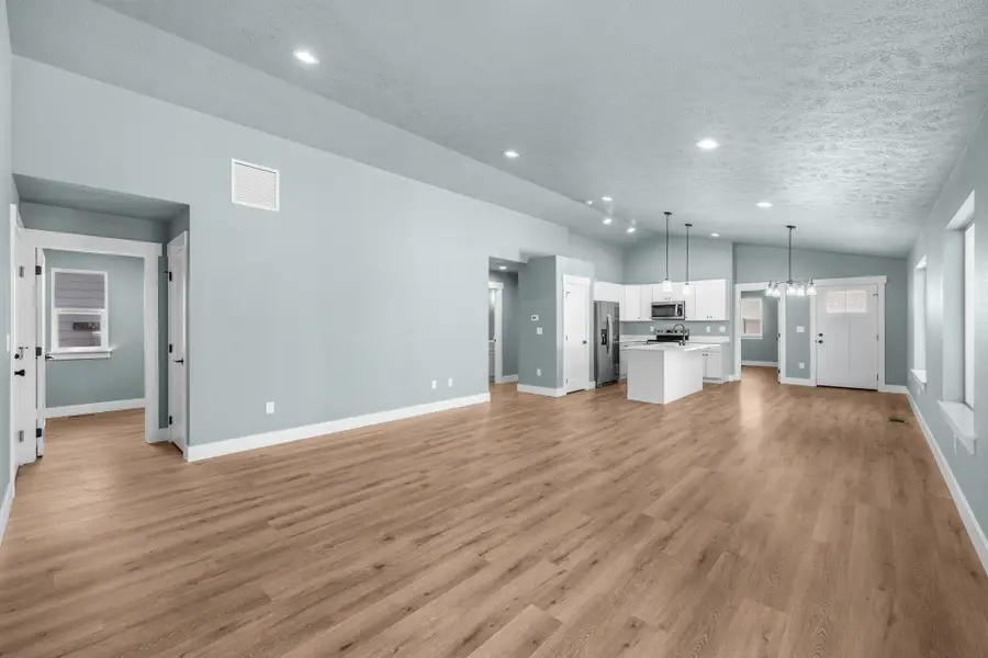 2109 N Sipple Rd, Spokane Valley, WA 99212 - #3