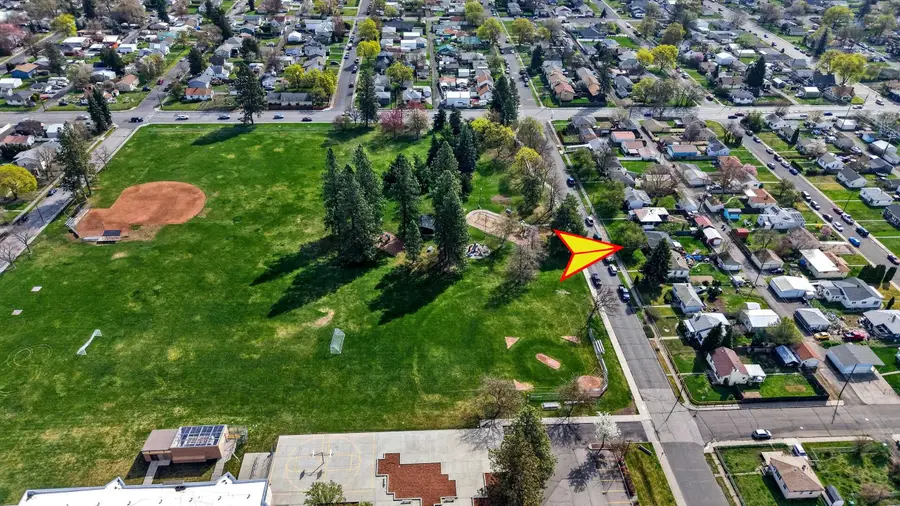824 E Joseph Ave, Spokane, WA 99208 - #3