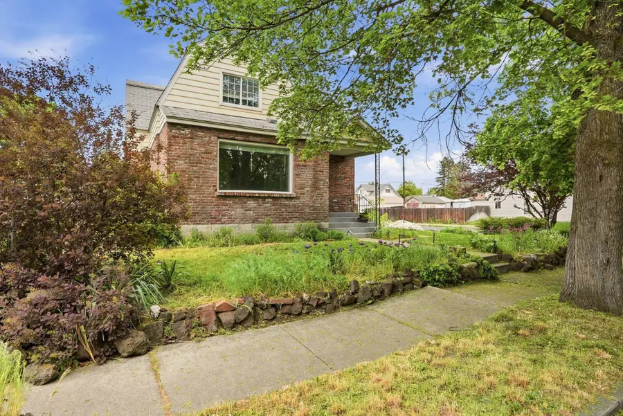 947 E Ermina Ave, Spokane, WA 99207 - #3