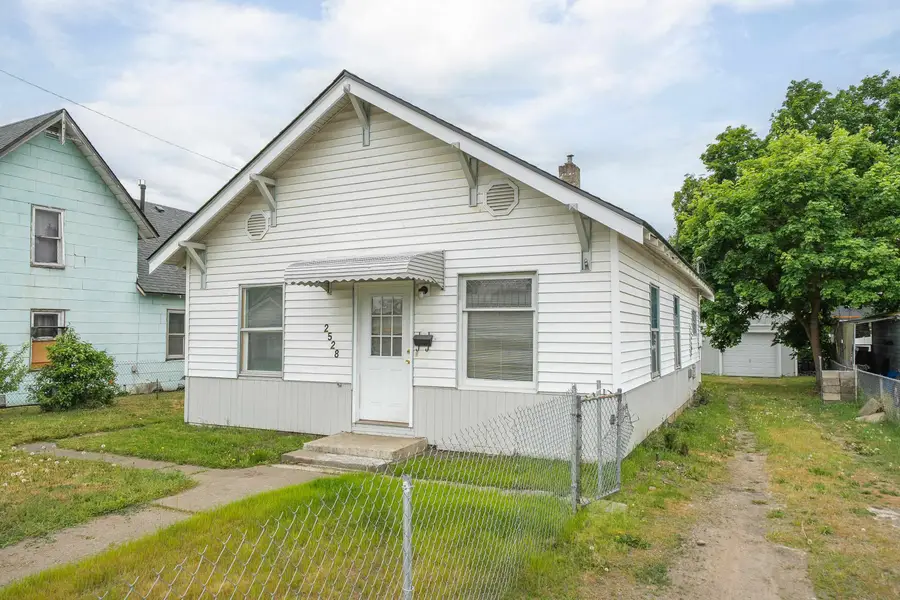 2528 E Rowan Ave, Spokane, WA 99207 - #3
