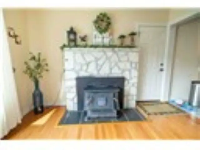 608 W Hanson Ave, Brewster, WA 98812 - #3