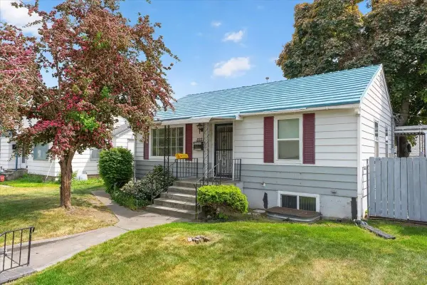 2223 W Broad Ave, Spokane, WA 99205