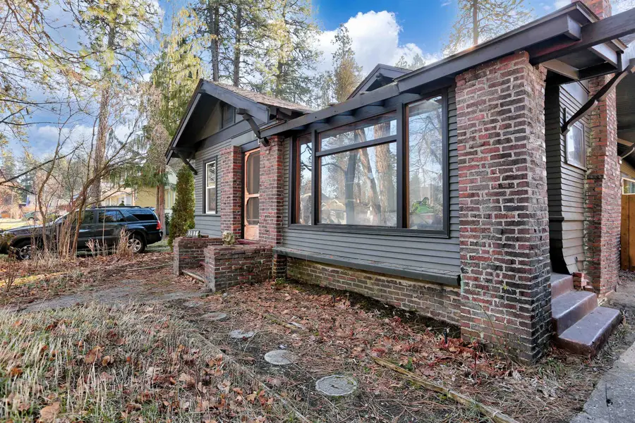 207 W 24th Ave, Spokane, WA 99203 - #2