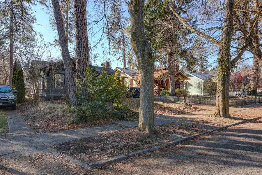 207 W 24th Ave, Spokane, WA 99203 - #3