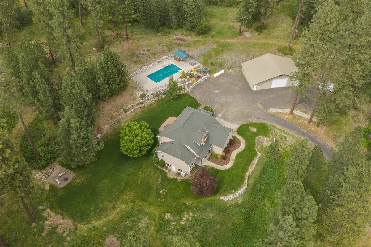 12421 E Mt Spokane Park Dr, Mead, WA 99021 - #1