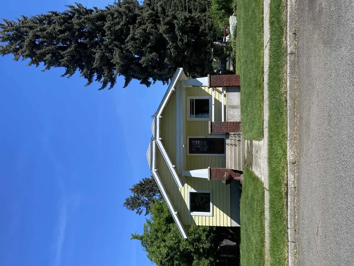 727 E Evertt Ave, Spokane, WA 99207 - #1