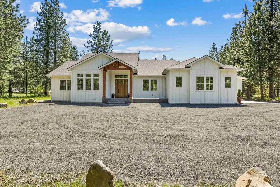 13815 W Charles Rd, Nine Mile Falls, WA 99026 - #2