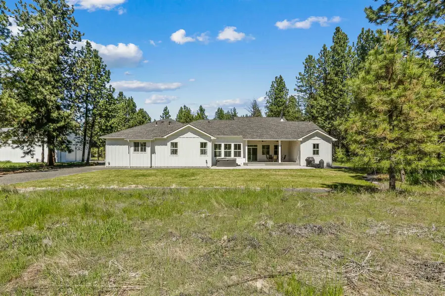 13815 W Charles Rd, Nine Mile Falls, WA 99026 - #3