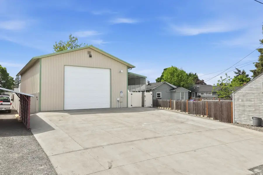 4218 N Maple St, Spokane, WA 99208 - #2