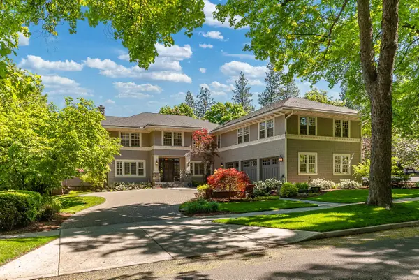 845 E Overbluff Rd, Spokane, WA 99203