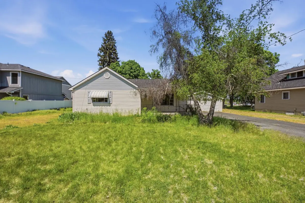10121 E 4th Ave, Spokane Valley, WA 99206 - #1