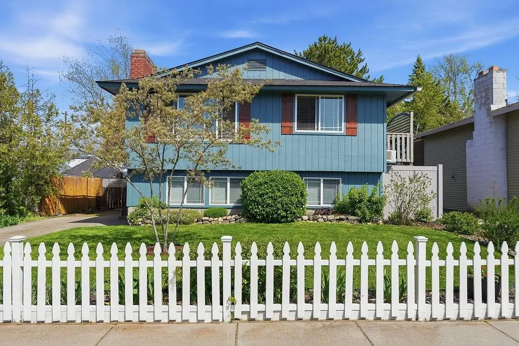3223 E 31st Ave, Spokane, WA 99223 - #1