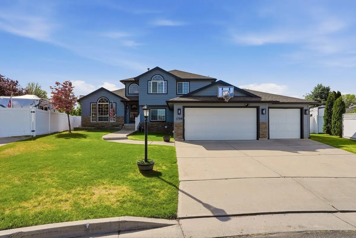 1708 E Houghton Ct, Spokane, WA 99217 - #1