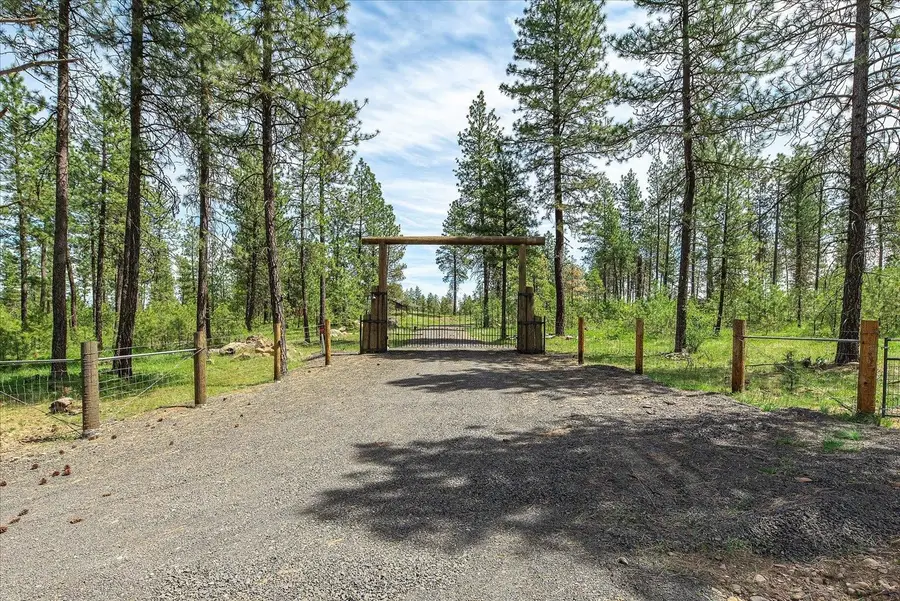 23755 S Ritchey Rd, Cheney, WA 99004 - #2