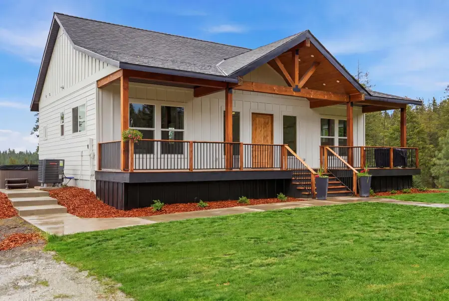 11532 E Antler Rd, Chattaroy, WA 99003 - #2