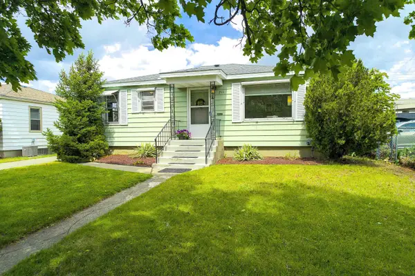 211 E Hoffman Ave, Spokane, WA 99207