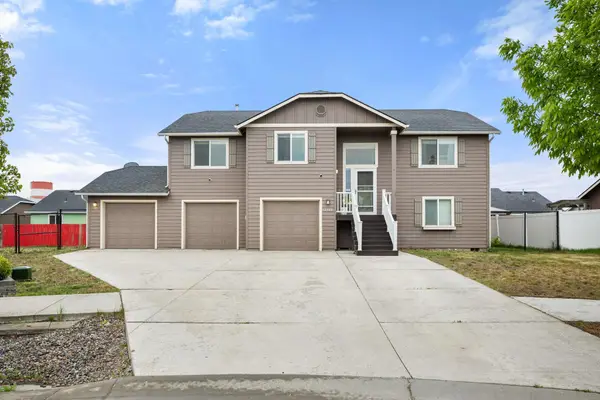 12417 W Pacific Ct, Airway Heights, WA 99001