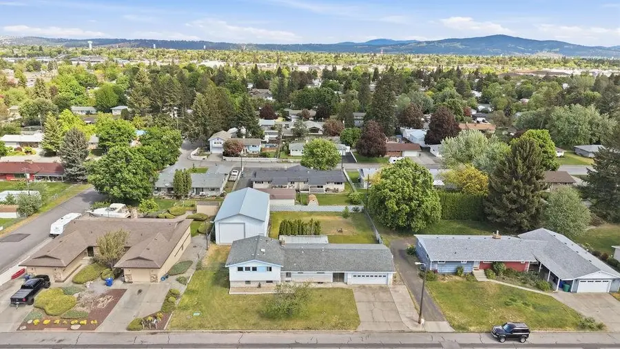 13313 E 11th Ave, Spokane Valley, WA 99216 - #3