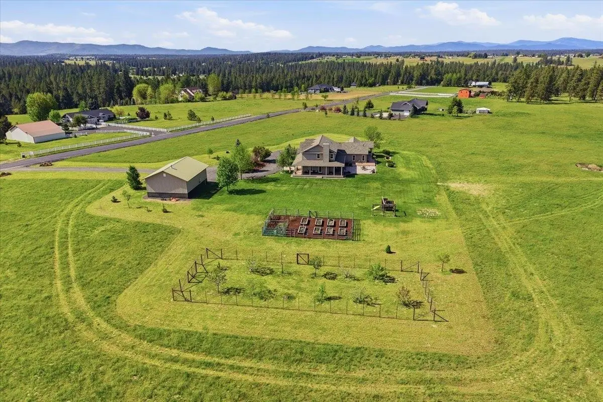 24104 N Carey Ln, Deer Park, WA 99006 - #1