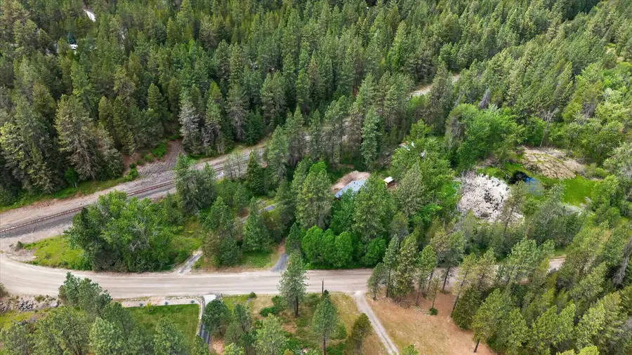 23311 N Crescent Rd, Chattaroy, WA 99003 - #3