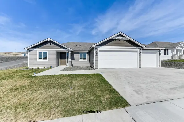 19 W 13th St, Deer Park, WA 99006