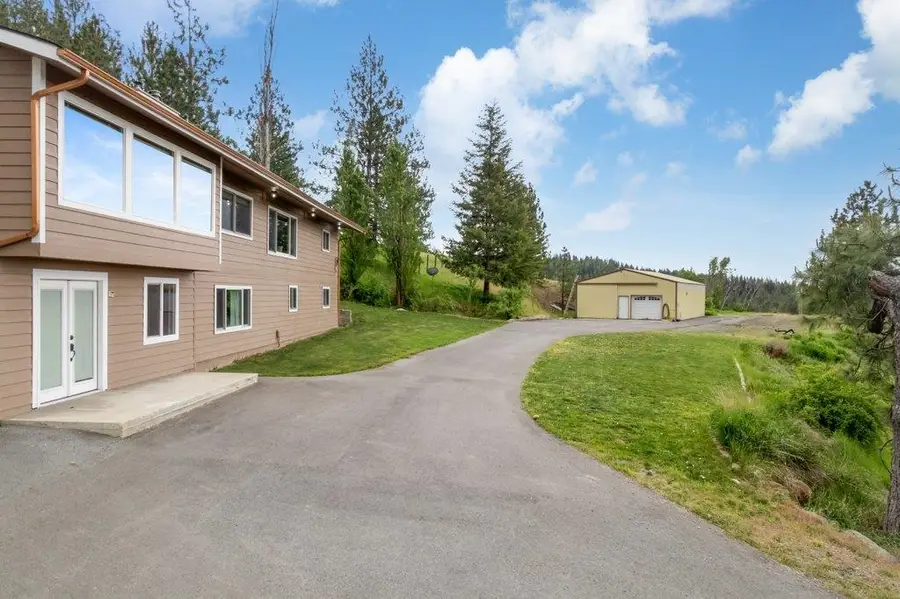 16630 E Foothills Dr, Spokane, WA 99217 - #2