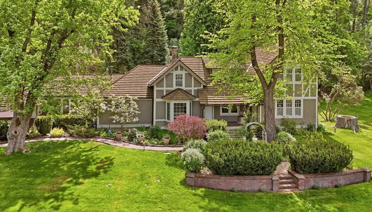 12720 N Vistawood Ct, Spokane, WA 99218 - #1