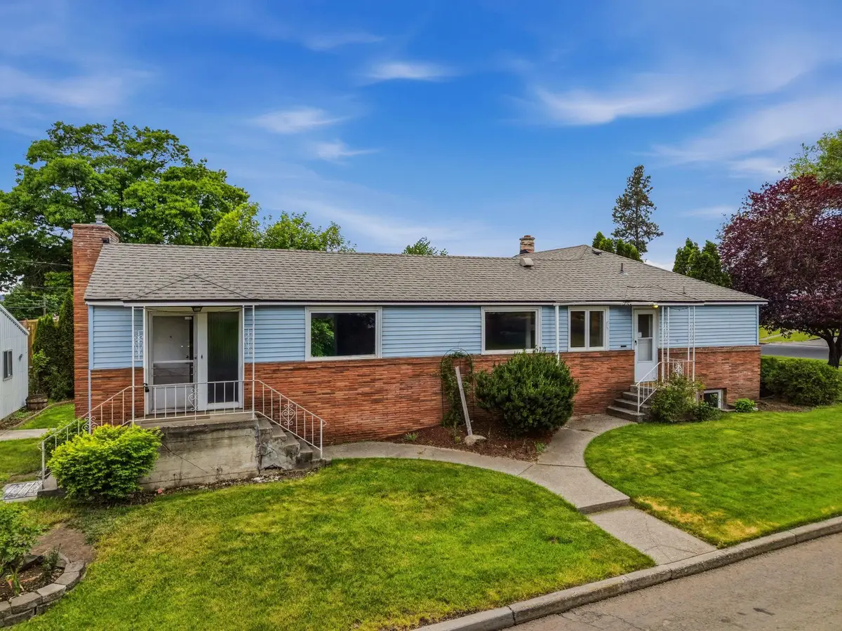 2503 W Garland Ave, Spokane, WA 99205 - #1