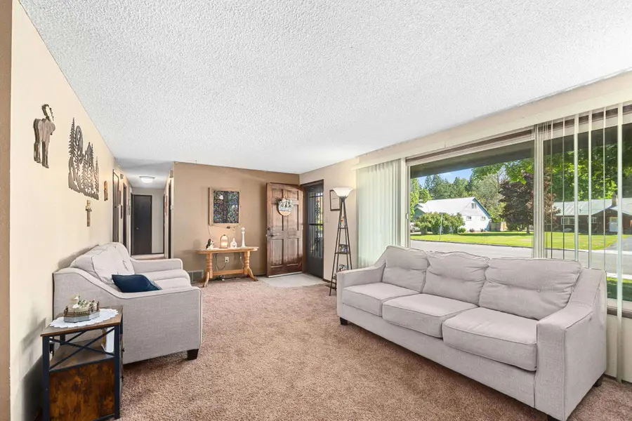 614 S Summit St, Colville, WA 99114 - #3
