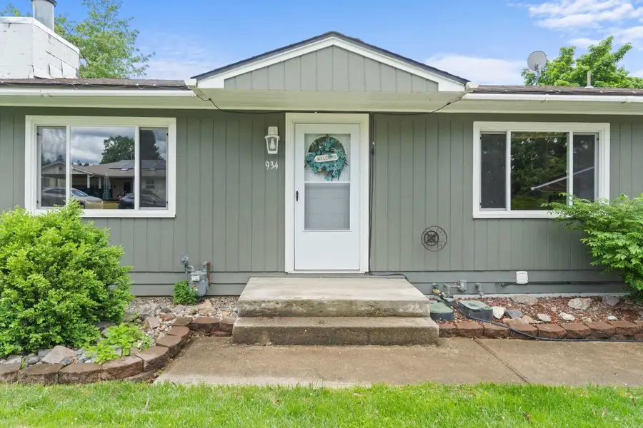 934 E Forest Ave, Colville, WA 99114 - #2