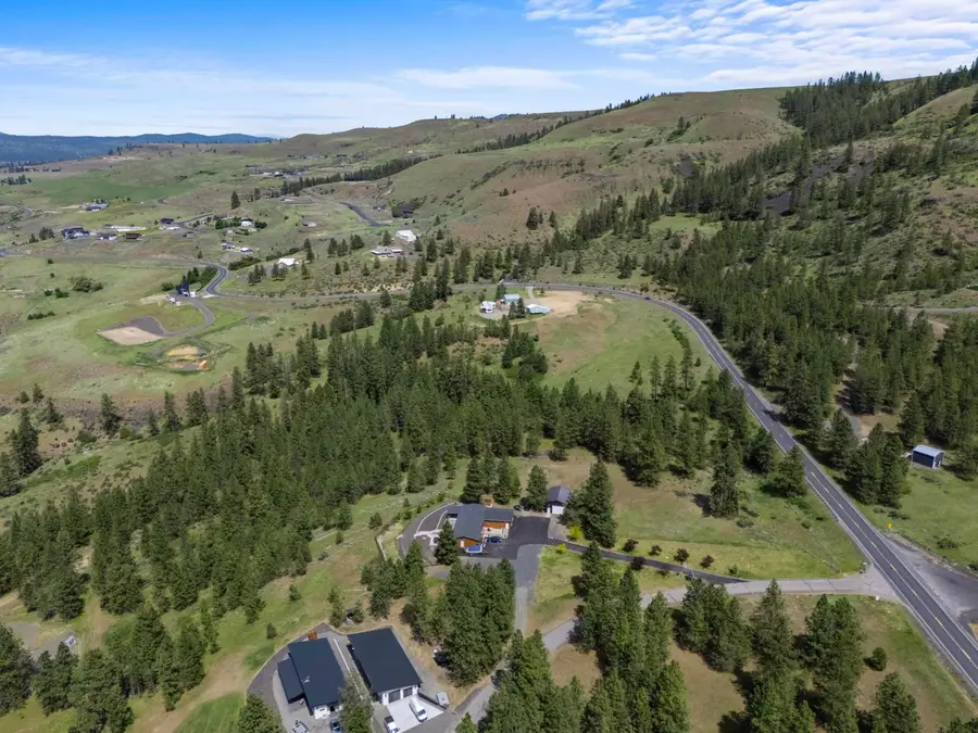 30485 River Bend Ln E, Davenport, WA 99122 - #2