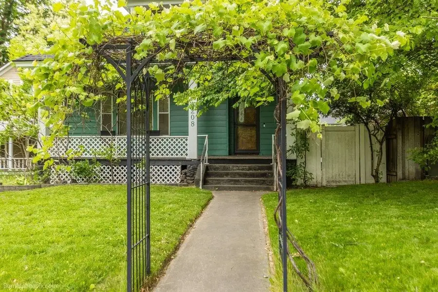 1208 W 14th Ave, Spokane, WA 99204 - #3