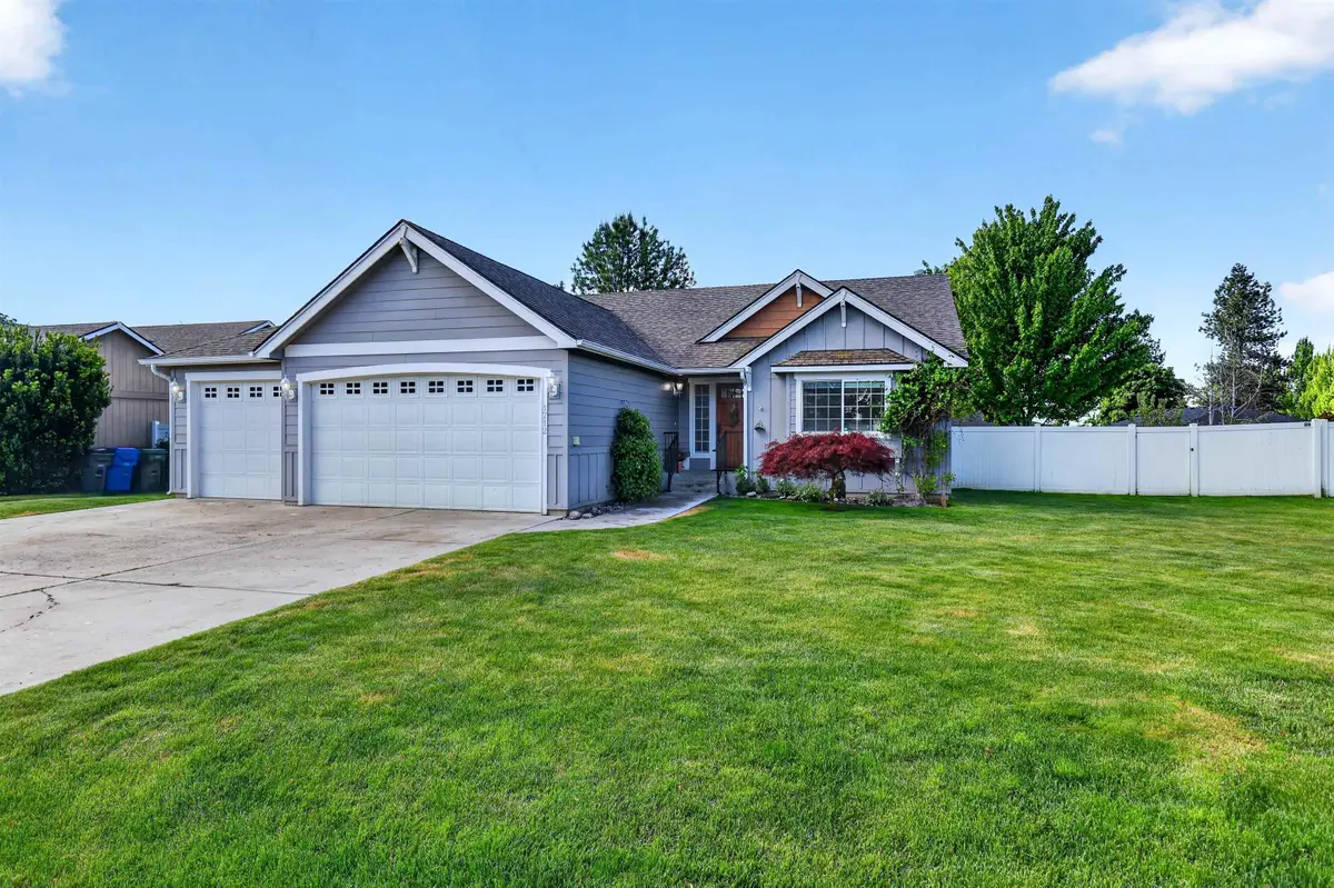 1712 E 2nd St, Deer Park, WA 99006 - #1