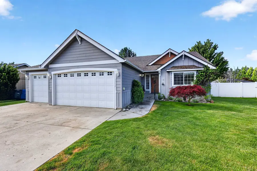 1712 E 2nd St, Deer Park, WA 99006 - #2