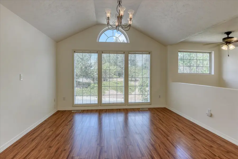 4262 E 33rd Ave, Spokane, WA 99223 - #3