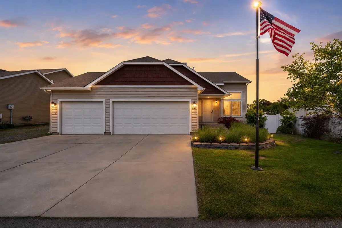 9815 E Springfield Ln, Spokane Valley, WA 99206 - #1