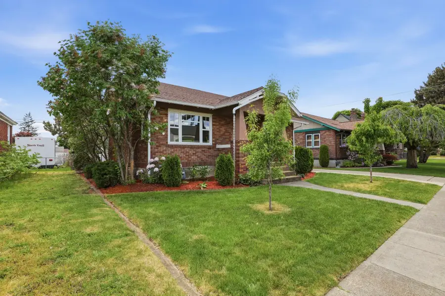 614 E Glass Ave, Spokane, WA 99207 - #3