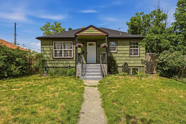 1121 E Carlisle Ave, Spokane, WA 99207
