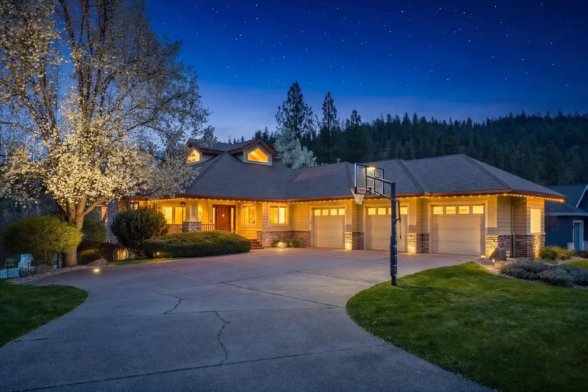 115 E Meadowlane Dr, Spokane, WA 99224 - #1