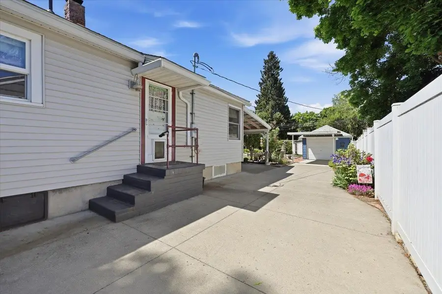 4023 N Hawthorne St, Spokane, WA 99205 - #3