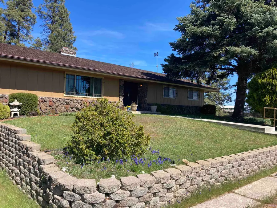 23213 S Cross Rd, Cheney, WA 99004 - #2